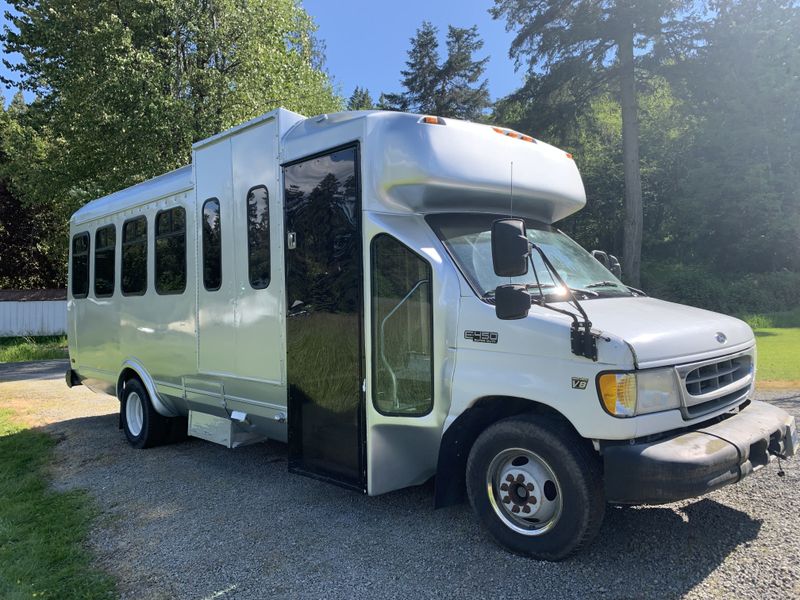Picture 1/13 of a 2001 Ford E-450 Diesel Converted Skoolie! for sale in Clackamas, Oregon