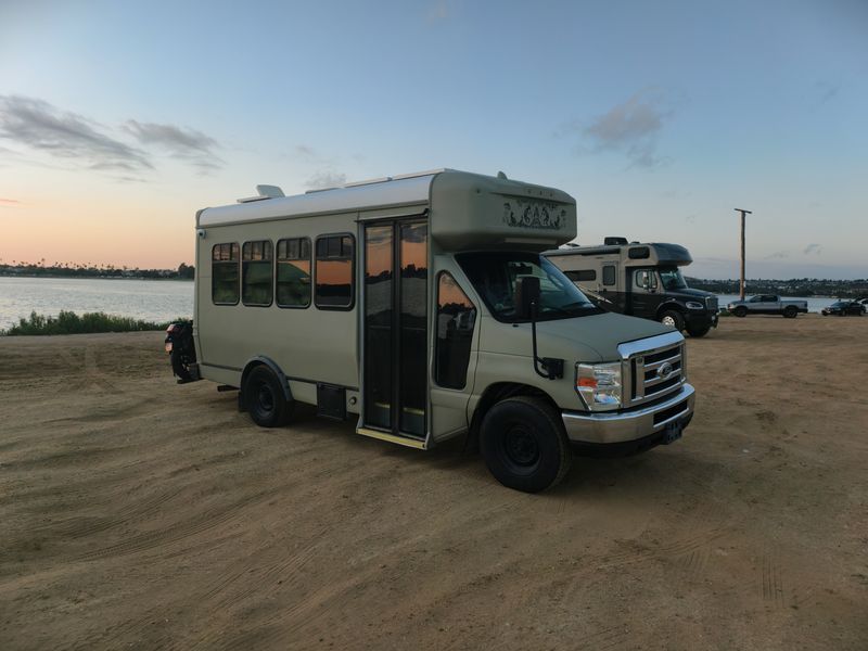 Picture 1/20 of a 2016 Ford E-350 Shuttle Short Bus for sale in Los Angeles, California