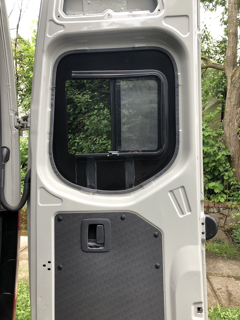 Picture 2/18 of a 2022 MB Sprinter, 4x4 2500 Diesel for sale in Portland, Oregon