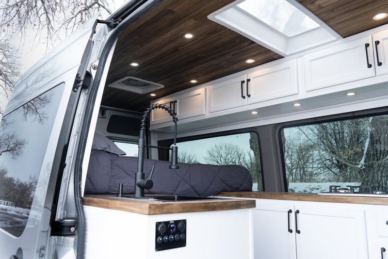 Picture 3/10 of a 2011 Geotrek Mercedes Sprinter for sale in Glenwood Springs, Colorado