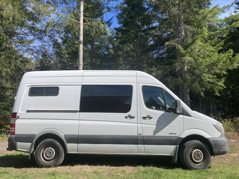 Picture 1/13 of a 2014 144WB 2500 2WD Mercedes-Benz sprinter van for sale in Mendocino, California
