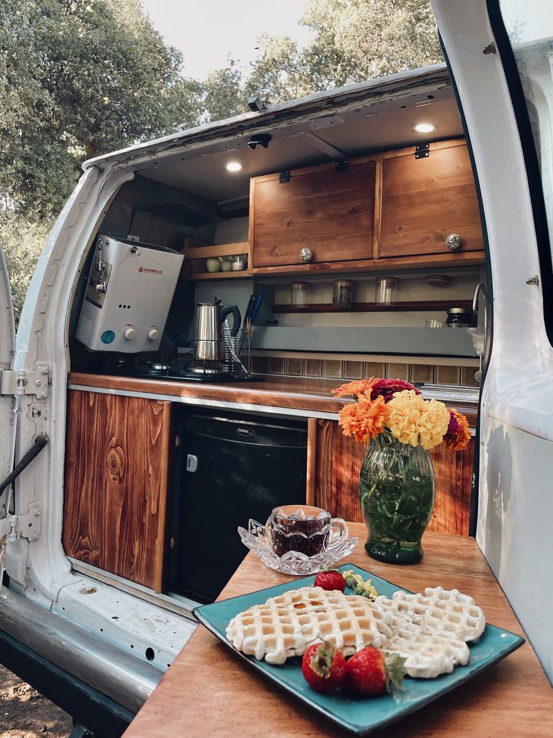 Picture 2/5 of a Converted Ford Econoline-250 1996 for sale in Los Angeles, California