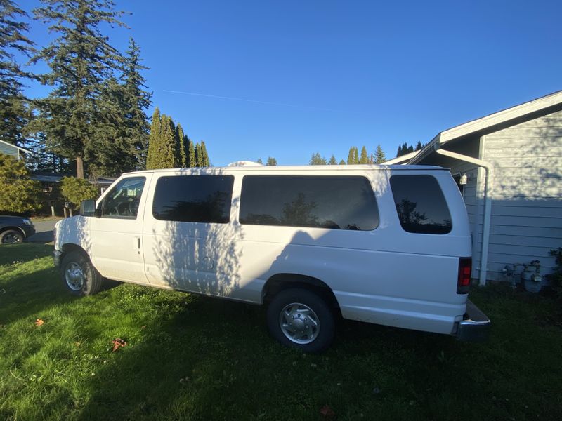 Picture 3/9 of a 2011 Ford E350 Super Duty Passenger XLT Extended Van 3D for sale in Ferndale, Washington