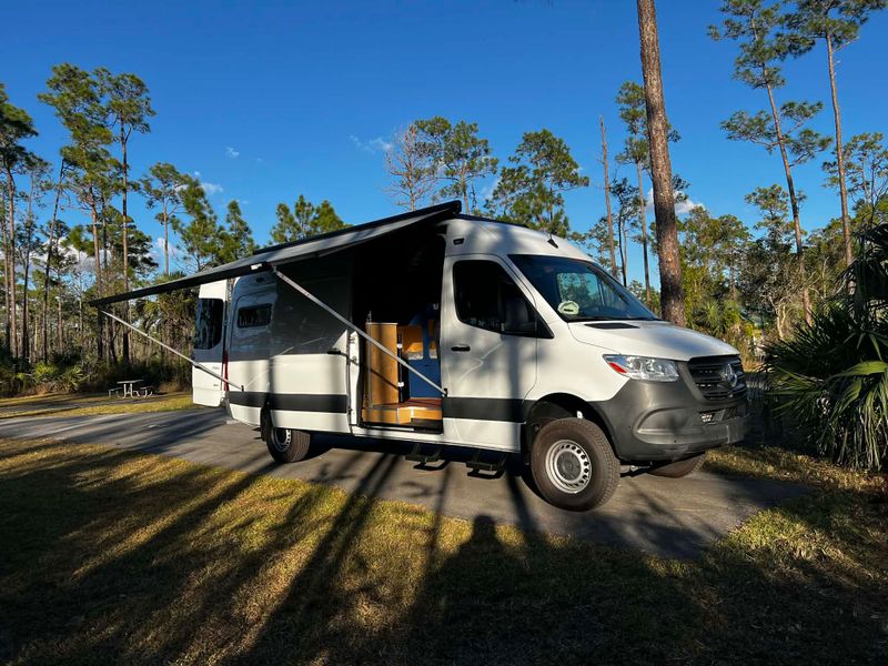 Picture 1/20 of a AWD OFFGRID FAMILY VAN for sale in Miami, Florida