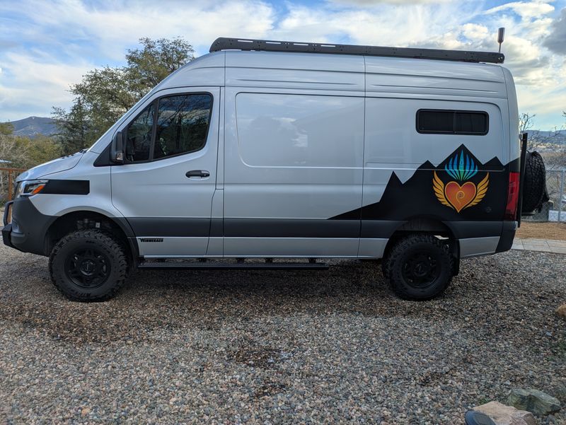 Picture 3/26 of a 2025 Modified Winnebago Adventure Wagon for sale in Prescott, Arizona