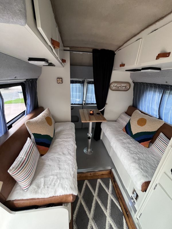 Camper Van For Sale: 1990 Dodge B350 Xplorer Motorhome