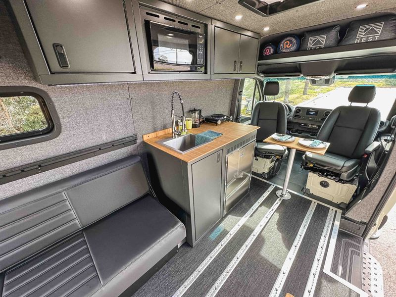Picture 6/22 of a 2022 Mercedes-Benz Sprinter 4x4 for sale in Carlsbad, California