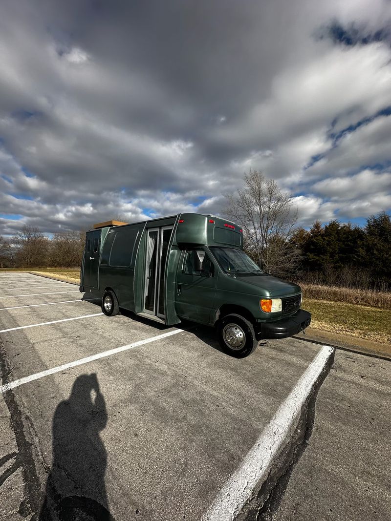 Picture 5/23 of a 2004 Ford E450 Shuttle Bus Conversion for sale for sale in Sedalia, Missouri