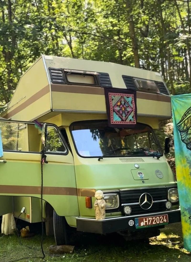 Picture 1/8 of a 1972 Mercedes-Benz Hanomag-Henschel F35 for sale in Los Angeles, California
