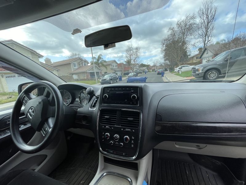 Picture 5/5 of a 2013 dodge caravan  for sale in Santa Clarita, California