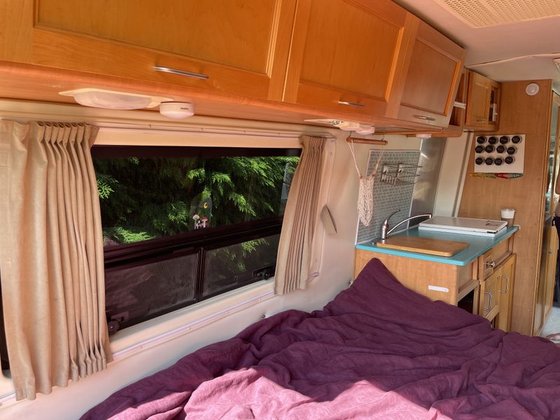 Picture 5/30 of a Leisure Travel Free Spirit 210A Class B RV for sale in Portland, Oregon