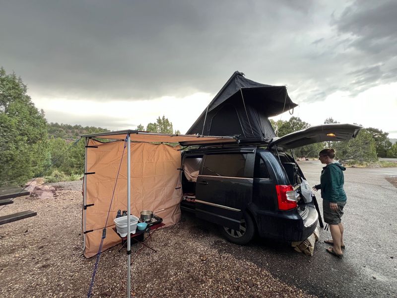 Picture 5/33 of a 2013 Chrysler Town & Country Camper Van for sale in Kingston, Washington