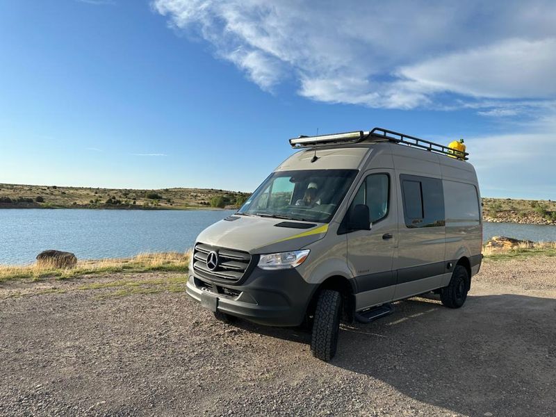 Picture 3/26 of a Mercedes Sprinter High Roof 2500 4x4 2022 Mod. 800A for sale in Montclair, California