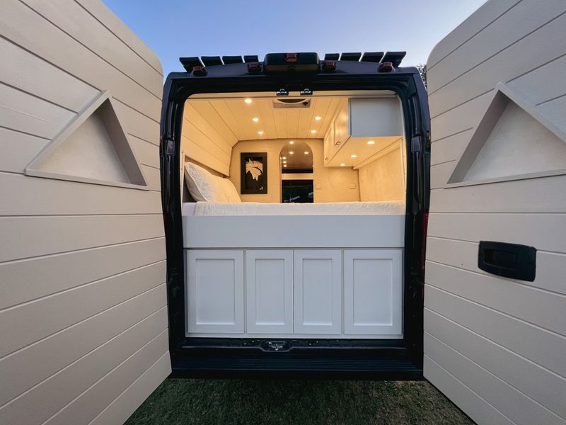 Picture 2/12 of a LUXURY VAN BUILD LOWER PRICE for sale in Nashville, Tennessee