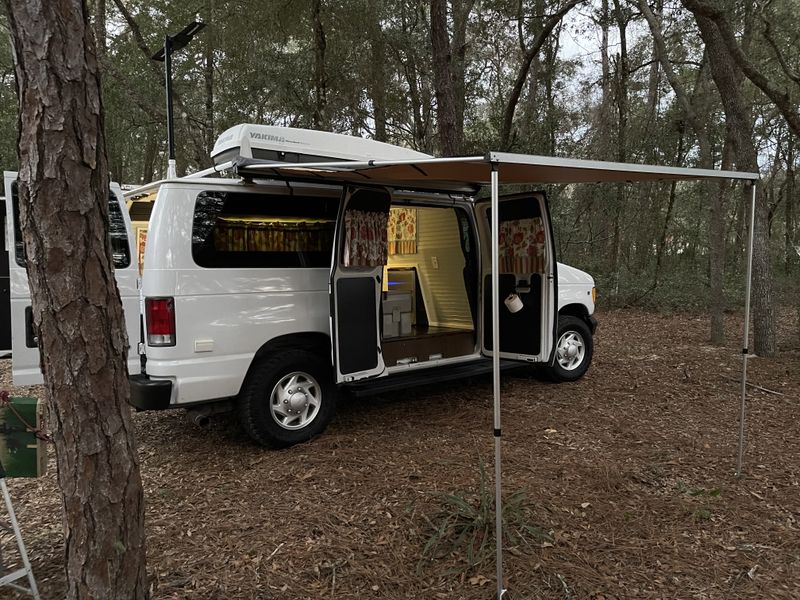 Picture 5/14 of a 2000 E 350 custom Van Camper for sale in Dade City, Florida