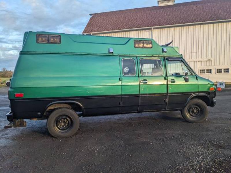 Picture 4/16 of a "The Hulk" (AKA Bruce Vanner) Camper Van for sale in Portland, Oregon