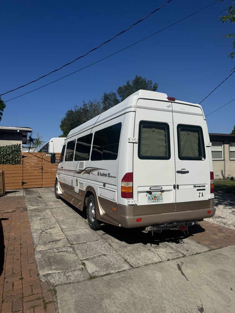 Picture 5/10 of a 2007 Mercedes Sprinter Roadtreak class B for sale in Orlando, Florida