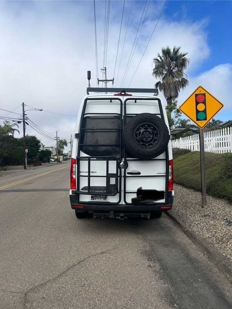 Picture 4/26 of a Mercedes-Benz  SPRINTER . 2WD  for sale in Cardiff By The Sea, California