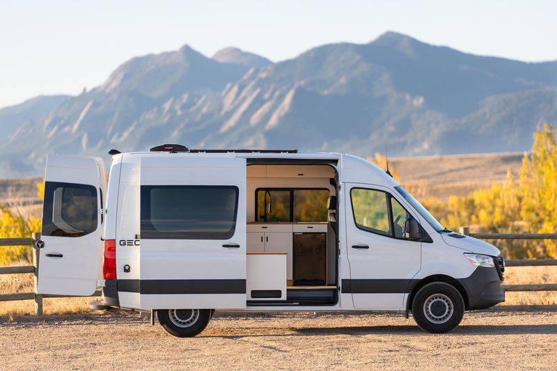 Picture 5/12 of a 2021 Sprinter Geotrek Albatross 2WD for sale in Boulder, Colorado