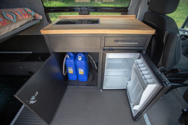Picture 5/10 of a 2017 MERCEDES SPRINTER 144" HIGH ROOF 4X4 DIESEL for sale in Fort Collins, Colorado