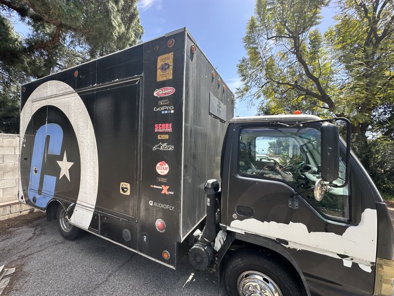 Picture 1/8 of a 2006 GMC W4500 Diesel – ONLY 61k Miles – 7.5kW Generator for sale in Pasadena, California