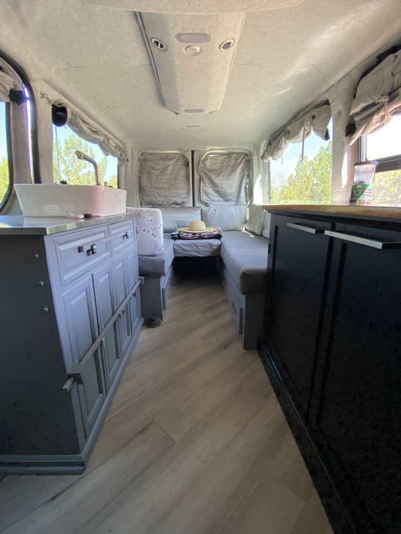 Picture 3/18 of a 2014 MB Sprinter 2500 Conversion Van for sale in Cochiti Lake, New Mexico