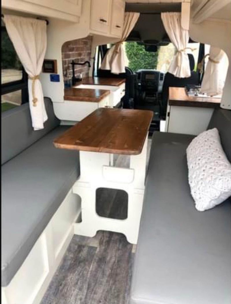 Picture 4/22 of a Off grid fully converted Mercedes 144 wheel base sprinter for sale in Kingman, Arizona