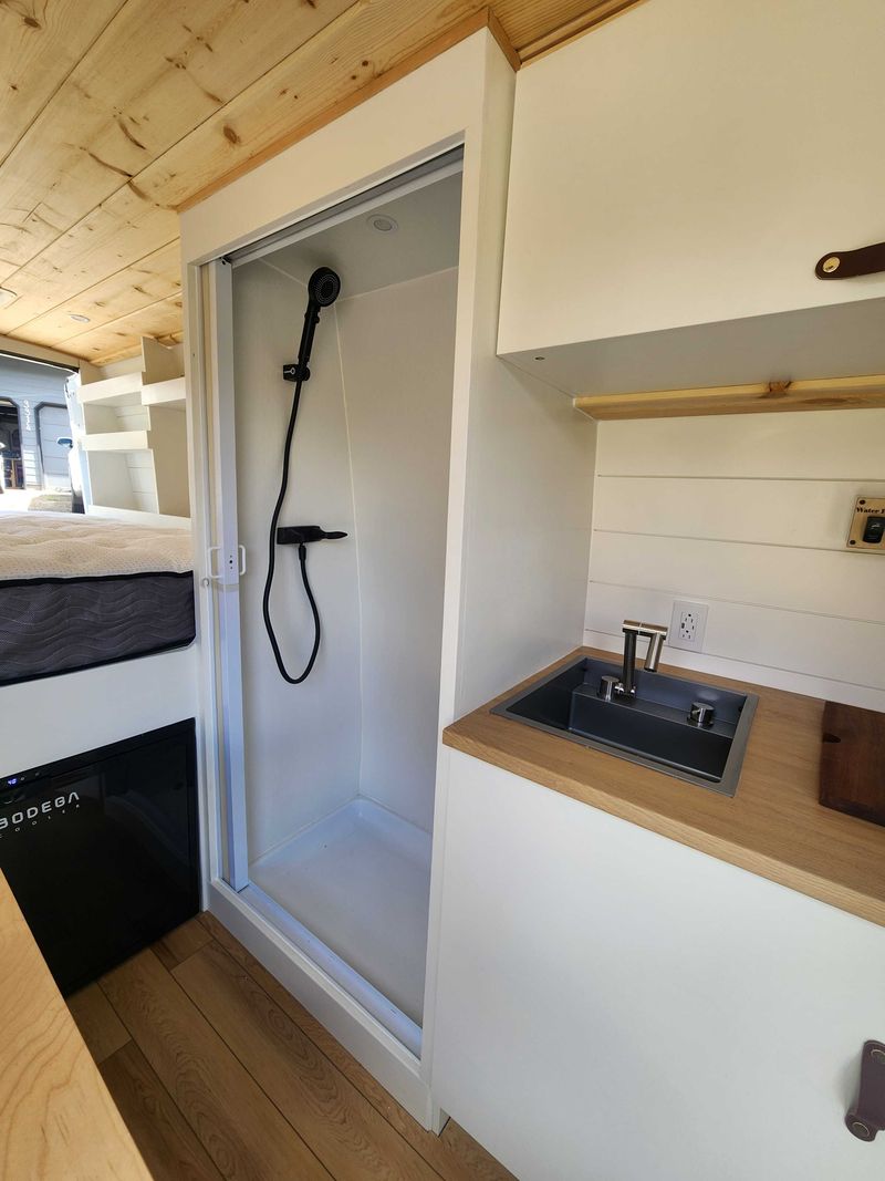 Picture 5/20 of a 2015 Mercedes Sprinter 170 for sale in Vancouver, Washington