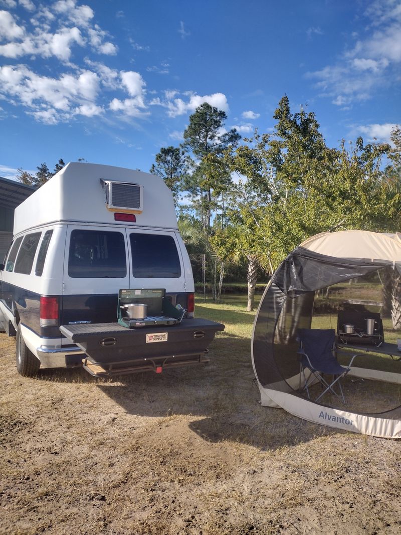 Picture 4/20 of a 2010 Ford E-350 Super Duty for sale in Milton, Florida