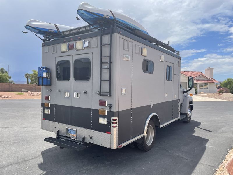 Picture 2/28 of a 2009 Kodiak C4500 for sale in Las Vegas, New Mexico