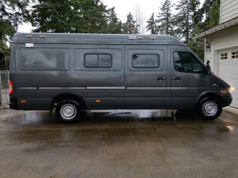 Picture 2/44 of a 2006 Dodge Sprinter Custom Camper for sale in Portland, Oregon