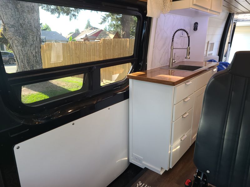 Picture 3/20 of a 2020 Mercedes Sprinter 170 4x4 for sale in Beaverton, Oregon