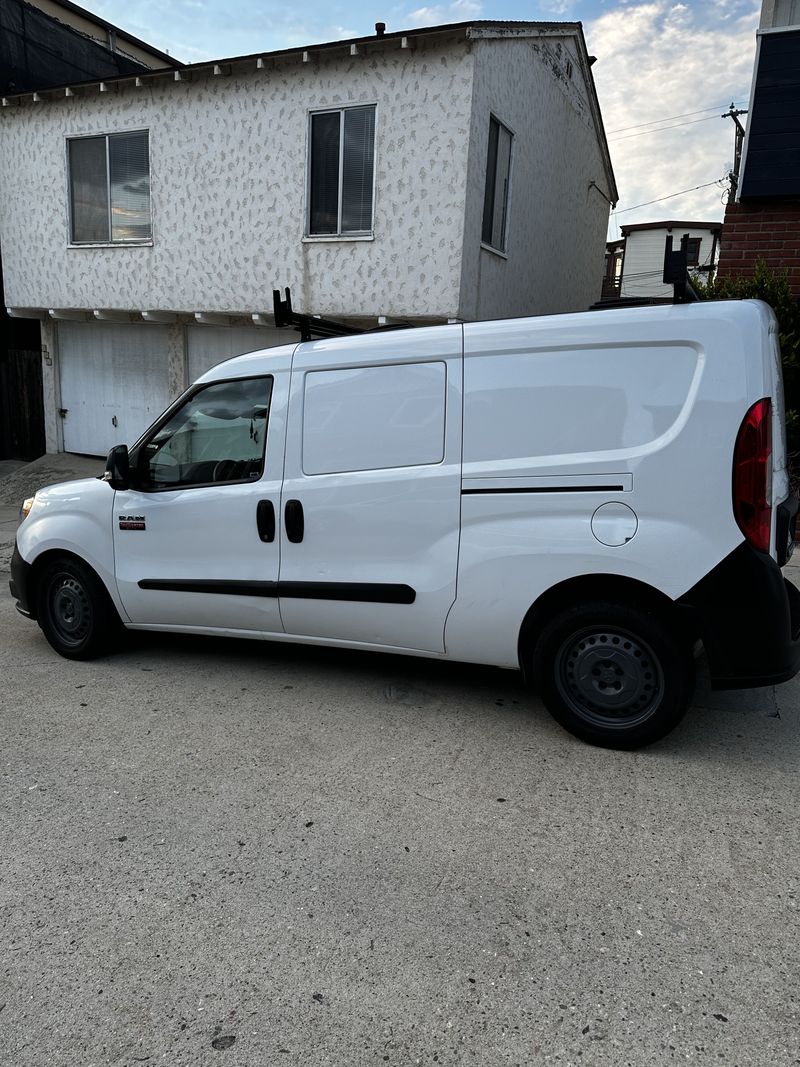 Picture 3/10 of a 2017 Ram Promaster City for sale in Hermosa Beach, California