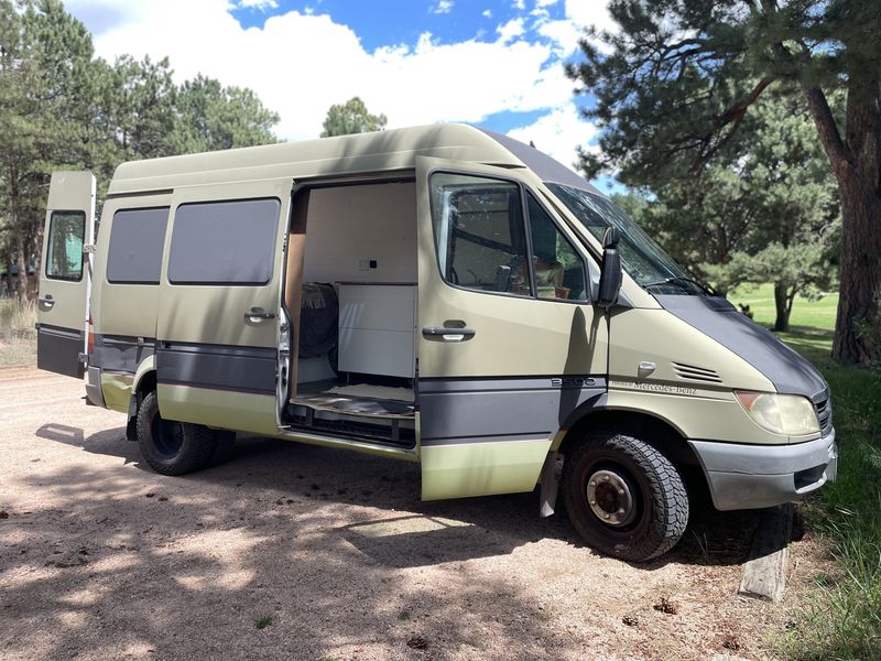 Picture 2/20 of a 2005 Dodge Mercedes 3500 Sprinter for sale in Colorado Springs, Colorado