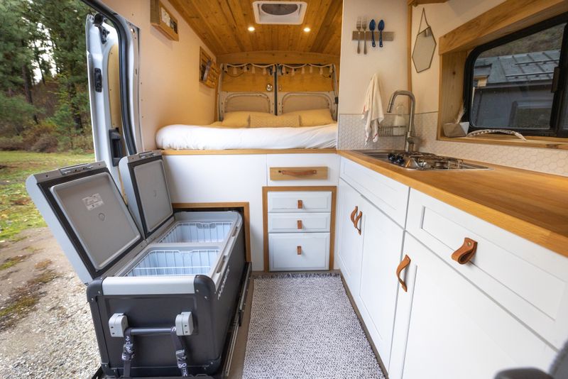 Picture 5/17 of a 2018 High Roof Ford Transit 250 Camper for sale in Leavenworth, Washington