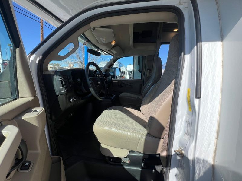 Picture 4/25 of a Gulf Stream 2024 Gulf Stream Conquest LE 6237 for sale in Compton, California