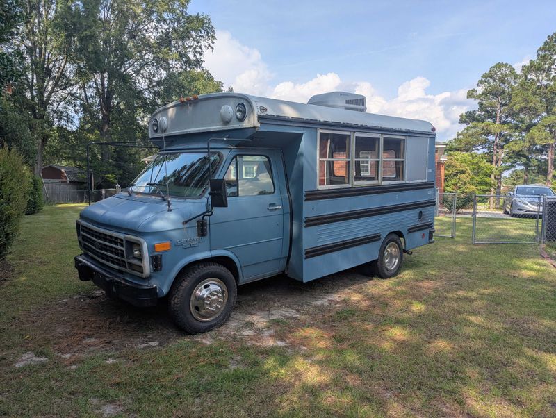 Picture 1/15 of a 1995 Chevy G30 for sale in Irmo, South Carolina