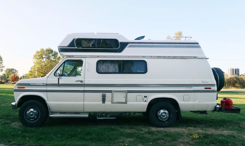 Picture 5/41 of a 1987 Ford E250 Econoline Camper Van for sale in Niagara Falls, New York