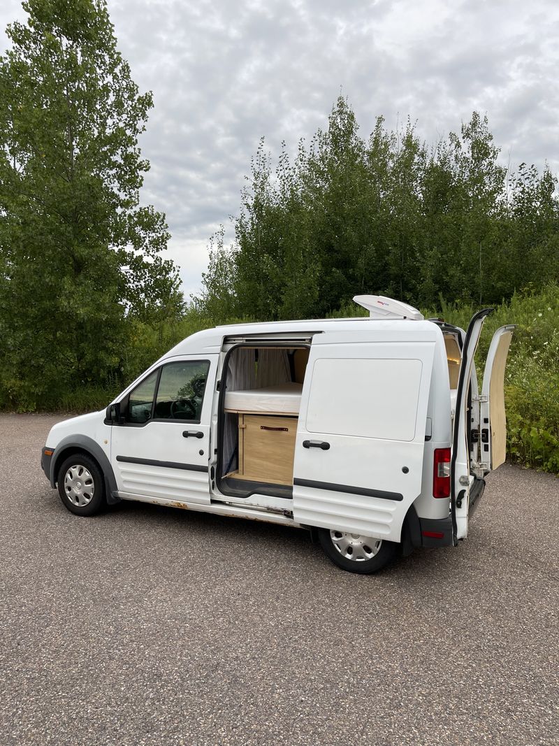 Picture 5/16 of a 2013 Ford Transit Connect for sale in South Burlington, Vermont