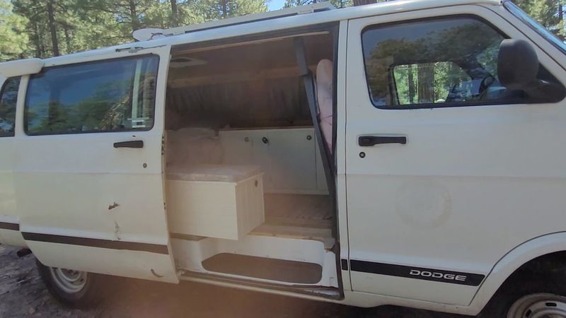 Picture 1/22 of a 1999 Dodge Ram 2500 Camper Van (5.9-liter V8 engine) for sale in Phoenix, Arizona