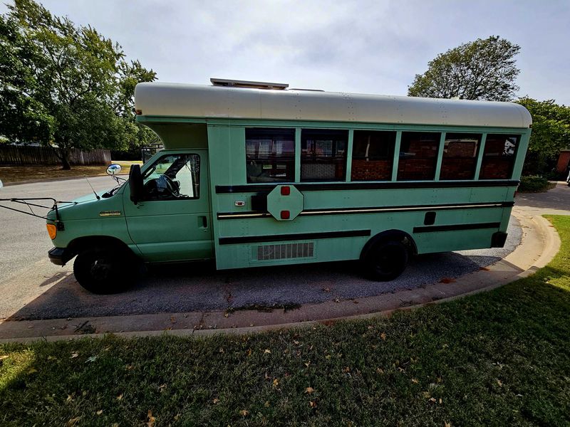 Picture 2/10 of a 2006 Ford E450 6.0L Diesel Conversion for sale in Weatherford, Oklahoma