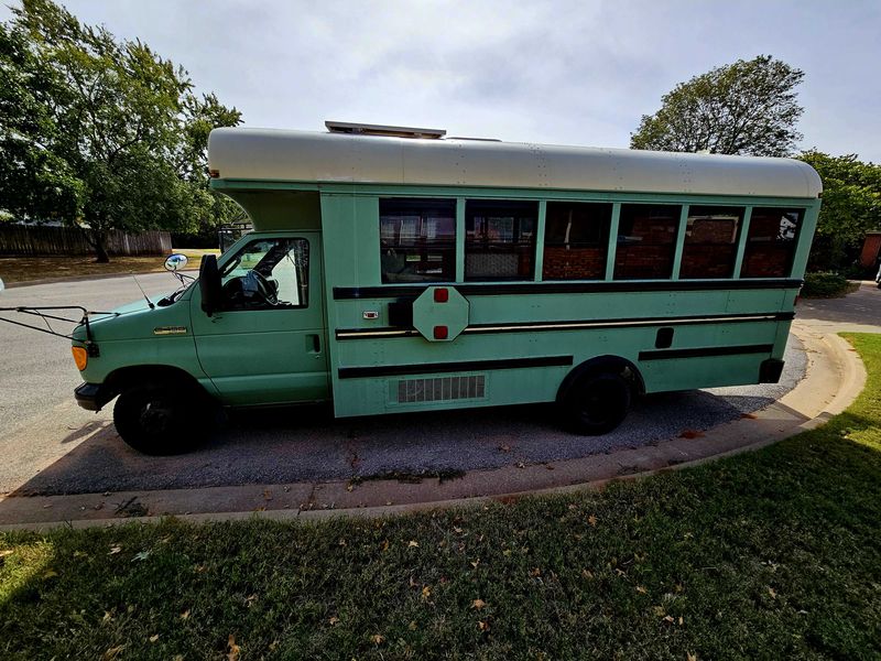 Picture 2/10 of a PRICE DROP! - 2006 Ford E450 6.0L Diesel  for sale in Weatherford, Oklahoma