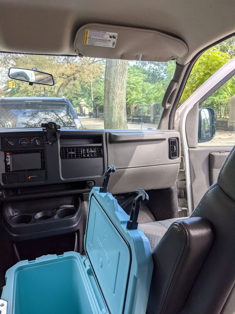Picture 4/14 of a 2007 Chevrolet Express 1500 Campervan for sale in New York, New York