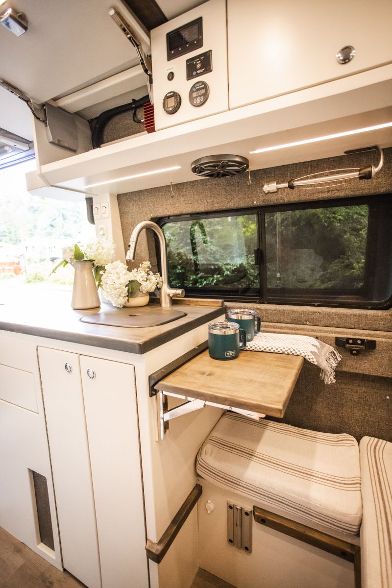 Picture 5/30 of a 2022 Mercedes Sprinter Van 170 Sleeps 4 for sale in Seattle, Washington