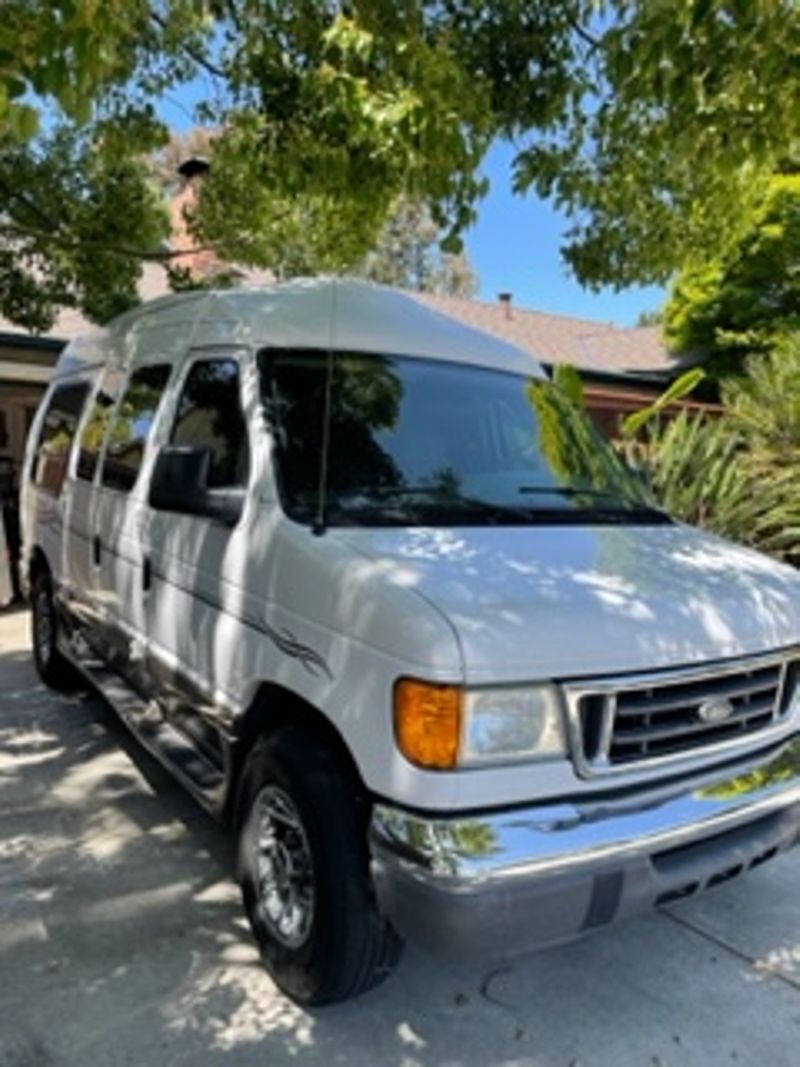 Picture 2/17 of a 2006 Ford E-250 Camper Van for sale in Campbell, California