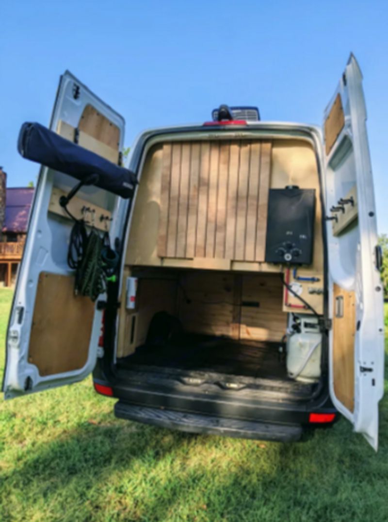Picture 3/9 of a Freightliner Sprinter for sale in Saint Ignatius, Montana