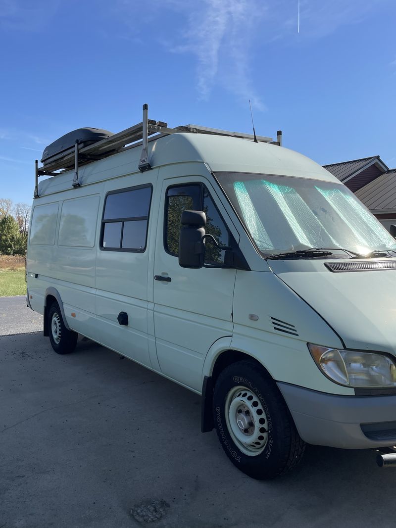 Picture 4/38 of a 2004 (t1n) Sprinter 2500 (158, high roof) for sale in Dixon, Illinois