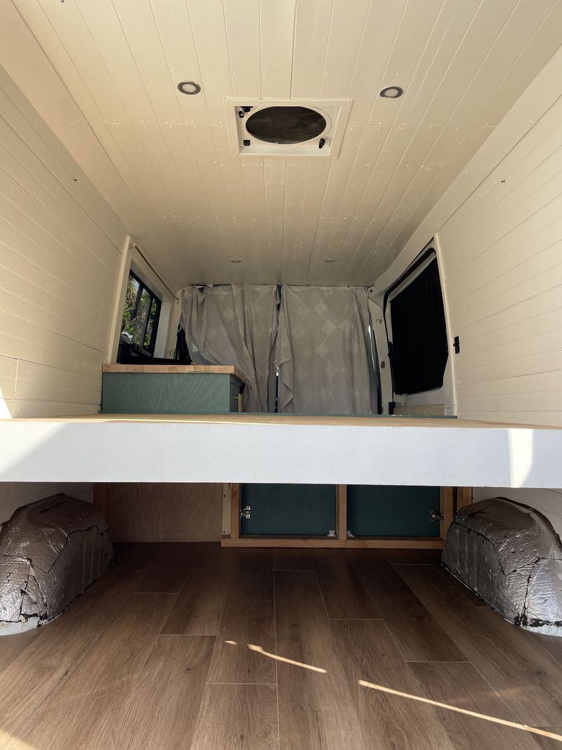 Picture 3/8 of a 2007 Dodge Sprinter Van in great condition for sale in Laguna Beach, California