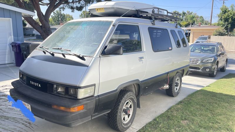Picture 2/11 of a 1987 Toyota van  for sale in Long Beach, California