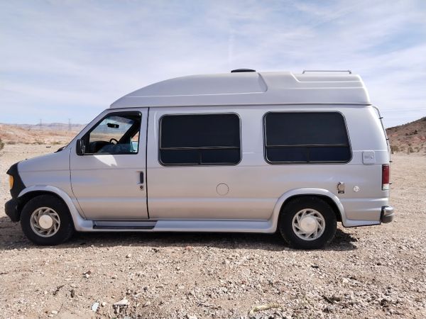 Ford econoline hot sale e150 camper